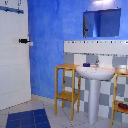 La Maison Bleue * Saint-Martin-d'Arc